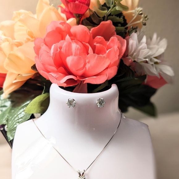 1CT x 2 Elegant Moissanite Earrings, 6 Prong, 925 Silver - Picture 9 of 14